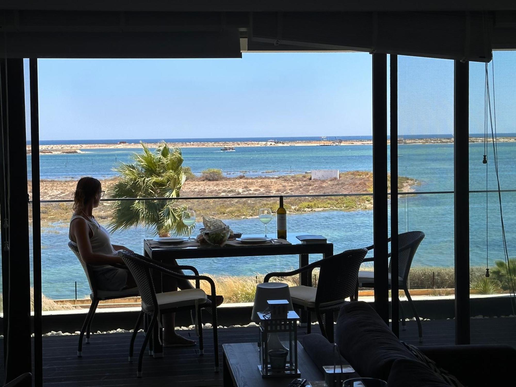 Fuzeta Stylish 1 Bedroom Apartment - Amazing Views Exteriör bild